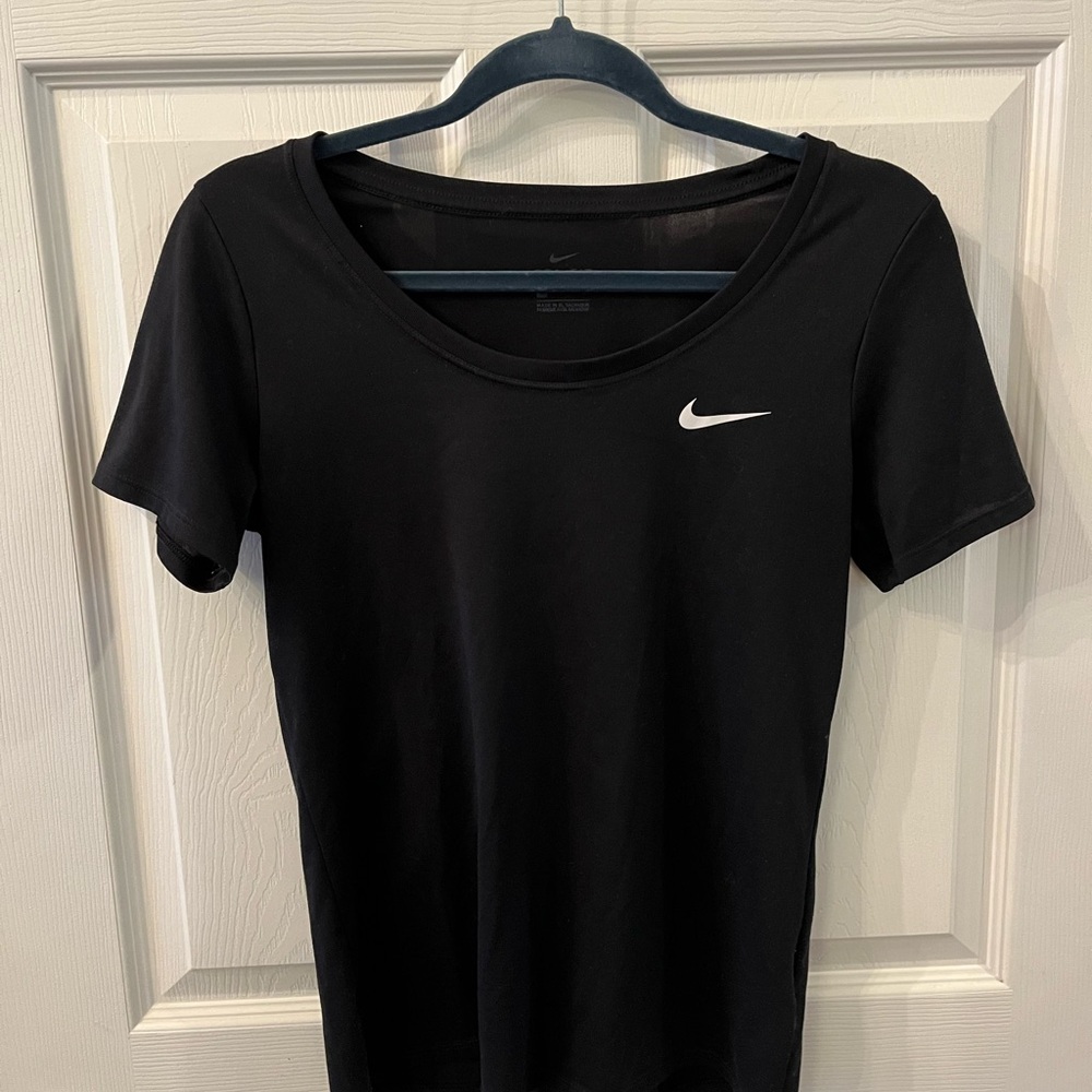 3/$20 SALE! Nike Women's Black Short Sleeve Dri-Fit Tee, Size Small
